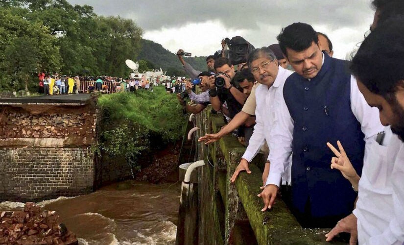 Fadnavis at Raigad_PTI