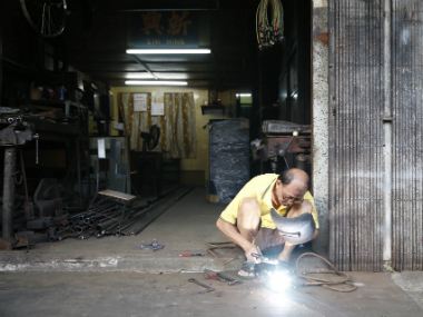 Economic Survey 2018-19: Focus shift from 'dwarf' entities to 'infant' firms must to create jobs, foster growth Economic Survey 2018-19: Focus shift from 'dwarf' entities to 'infant' firms must to create jobs, foster growth