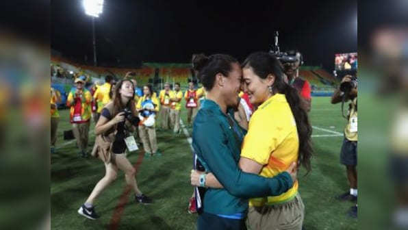 Rio Olympics 2016: Brazil's rugby player accepts her girlfriend's proposal at medal ceremony