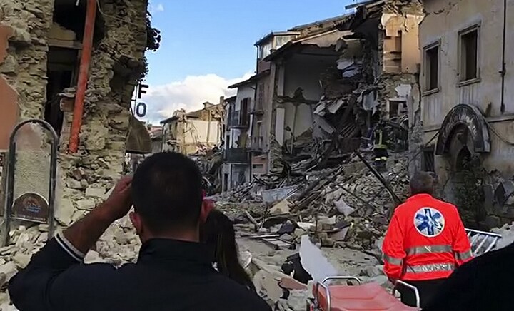 Death toll reaches 38 in Italy earthquake, PM Matteo Renzi cancels France trip