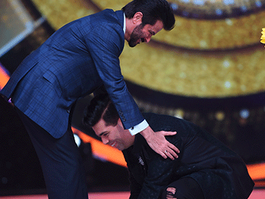 Karan Johar surprises Anil Kapoor by touching his feet on sets of Jhalak Dikhlaa Jaa Karan Johar surprises Anil Kapoor by touching his feet on sets of Jhalak Dikhlaa Jaa