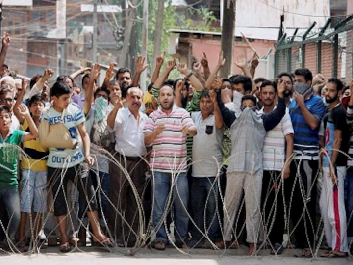 Kashmiri separatists call for 'Pakistan Day' flag ceremonies even as unrest continues