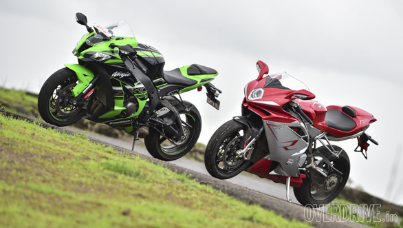 Comparo: Kawasaki Ninja ZX-10R vs MV Agusta F4 Comparo: Kawasaki Ninja ZX-10R vs MV Agusta F4