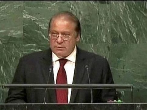 Nawaz Sharif: China-Pak Economic Corridor is 'top priority' of the government Nawaz Sharif: China-Pak Economic Corridor is 'top priority' of the government