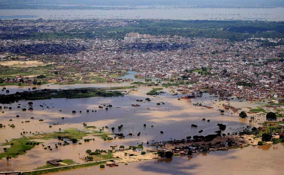 Floods affect normal life, render people homeless across India - Photos ...