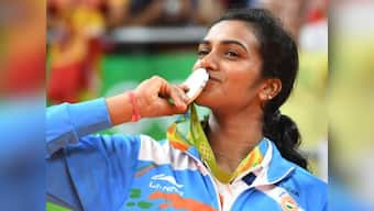 PV Sindhu wins silver after narrow defeat to Carolina Marin at Rio Olympics 2016