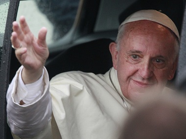 Not right to equate Islam with violence, says Pope Francis Not right to equate Islam with violence, says Pope Francis