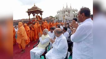 Pramukh Swami Maharaj cremated in Sarangpur as national leaders pay respect