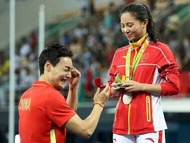Rio 2016: Chinese diver He Zi grabs silver and diamond as boyfriend proposes during medal ceremony