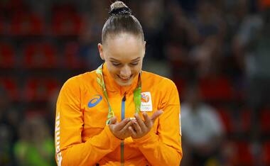 From Shaunae Miller's dive to Elia Viviani's happy celebrations: Top moments from Day 10 of Rio Olympics