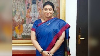Smriti Irani goes whole nine yards as textile minister; promotes #IWearHandloom on Twitter