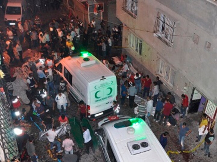 Turkey President Erdogan says IS 'likely perpetrator' of wedding attack