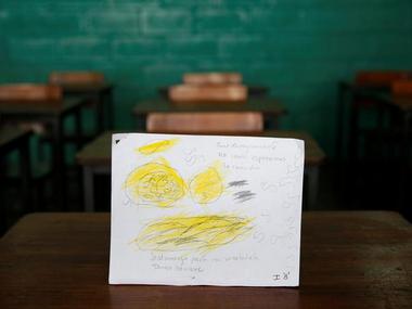 Venezuela: Starving people break into zoo, slaughter horse for meat Venezuela: Starving people break into zoo, slaughter horse for meat