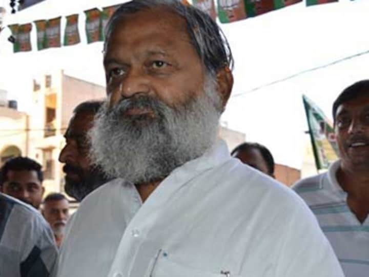 Haryana sees reverse migration trend as COVID-19 cases drop; 1.5 lakh workers from UP, MP and Bihar apply to return to state