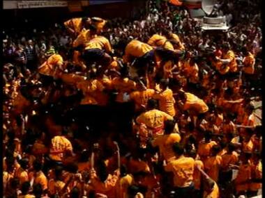 SC says human pyramid during 'Dahi Handi' festival can't go beyond 20 feet