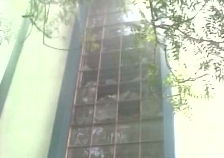 West Bengal: 3 dead, 50 children injured as fire engulfs Murshidabad hospital West Bengal: 3 dead, 50 children injured as fire engulfs Murshidabad hospital