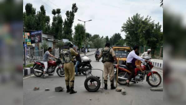 Kashmir unrest: Protesters in Shopian set fire to building, curfew remains in parts of Srinagar