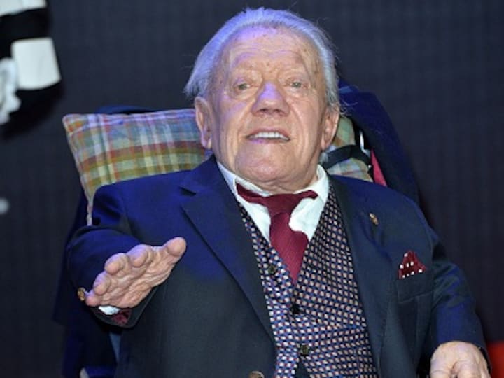 Kenny Baker, the heart and soul of R2-D2 from Star Wars, passes away