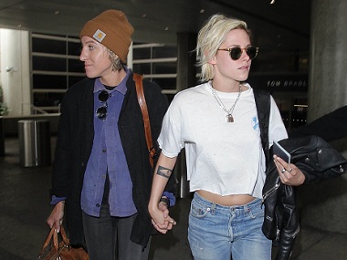 Kristen Stewart's wedding proposal gets an 'I do' from her girlfriend; wedding details revealed Kristen Stewart's wedding proposal gets an 'I do' from her girlfriend; wedding details revealed