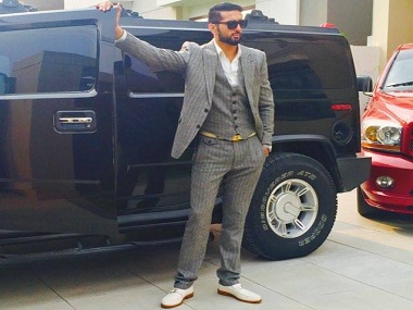 Sindh's new sports minister is in the news for being the 'Sardar of Swag' Sindh's new sports minister is in the news for being the 'Sardar of Swag'