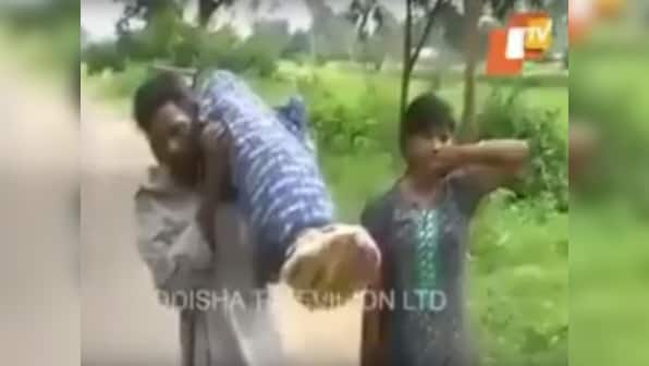 Video: Unable to get vehicle, Odisha man walks 10 km in Kalahandi carrying wife's body