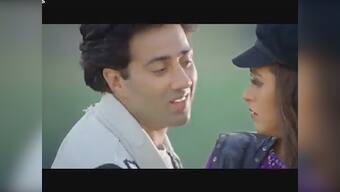 Kala Chashma mashup: Sunny Deol's moves give serious competition to Katrina