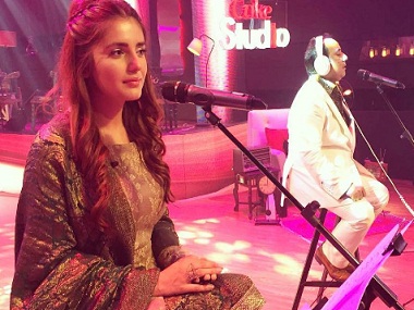 Momina Mustehsan's Coke Studio gig: Of internalised misogyny and insatiable 'tharak' Momina Mustehsan's Coke Studio gig: Of internalised misogyny and insatiable 'tharak'