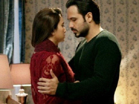 Raaz Reboot trailer: Emraan Hashmi kisses his way through this; Kriti