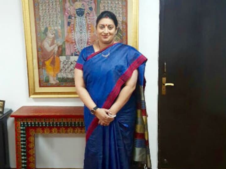 #IWearHandloom: Smriti Irani shows why textile portfolio was never a 'demotion' for her