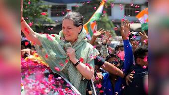 UP polls 2017: Sonia Gandhi arrives in Varanasi to a rousing welcome by party members