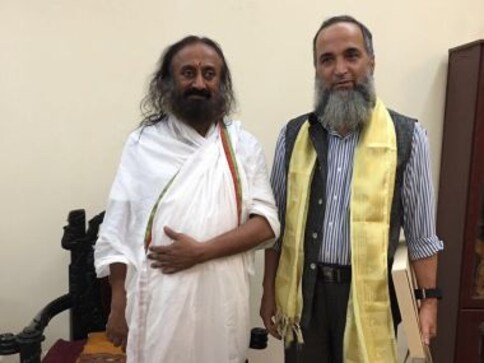 Burhan Wani's father spends 2 days at Sri Sri Ravi Shankar's ashram, discusses Kashmir issue Burhan Wani's father spends 2 days at Sri Sri Ravi Shankar's ashram, discusses Kashmir issue