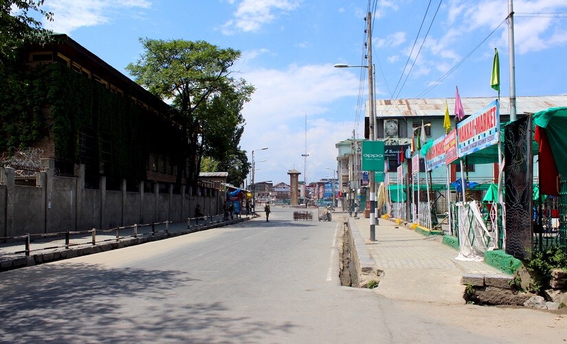 Srinagar's city centre is a virtual ghost town after the curfew paralysed life in the state's summer capital. Firstpost/Sameer Yasir