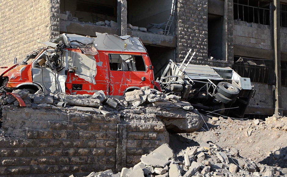 Air strikes in Syria's Aleppo city wounded dozens of people and an unknown number remains buried. A member of the Syrian civil defense said that some of their vehicles were also destroyed. Ambulances were also destroyed in the air strikes. Photo: AP Air strikes in Syria's Aleppo city wounded dozens of people and an unknown number remains buried. A member of the Syrian civil defense said that some of their vehicles were also destroyed. Ambulances were also destroyed in the air strikes. Photo: AP