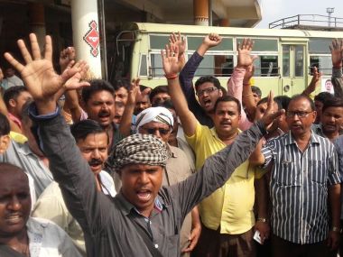 Bharat Bandh today: Strike cripples Kerala, Andhra and Odisha; makes little impact in TN, Maharashtra Bharat Bandh today: Strike cripples Kerala, Andhra and Odisha; makes little impact in TN, Maharashtra