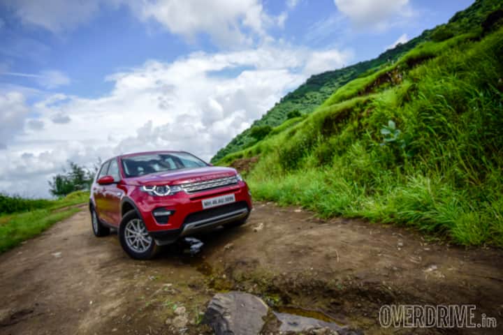 2016 Land Rover Discovery Sport HSE Si4 road test review
