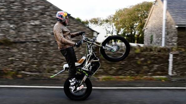 Video worth watching: Dougie Lampkin wheelies around the entire Isle of Man TT course