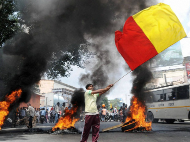 #CauveryIssue as it happened: 350 arrested for vandalising public property; Bengaluru police vow to restore normalcy #CauveryIssue as it happened: 350 arrested for vandalising public property; Bengaluru police vow to restore normalcy