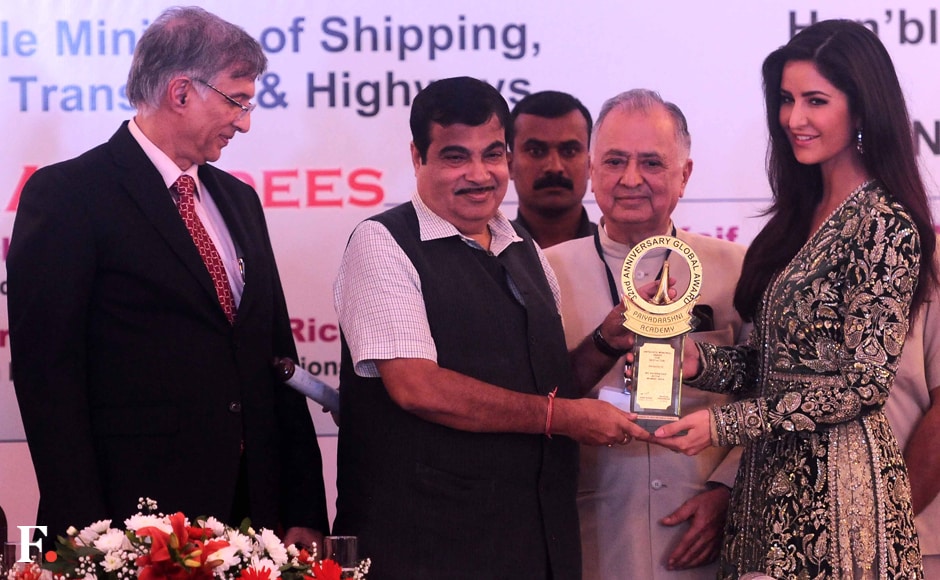 Katrina Kaif receives award from Nitin Gadkari, Union Minister of Road Transport, during the Priyadarshni Academy's 32nd Anniversary Global Awards function. Sachin Gokhale/Firstpost Katrina Kaif receives award from Nitin Gadkari, Union Minister of Road Transport, during the Priyadarshni Academy's 32nd Anniversary Global Awards function. Sachin Gokhale/Firstpost
