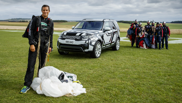 New Land Rover Discovery's seats can be configured from anywhere in the world through an app New Land Rover Discovery's seats can be configured from anywhere in the world through an app