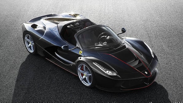 2016 Paris Motor Show: LaFerrari Aperta unveiled