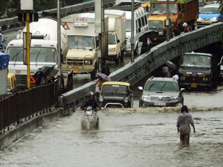Politicians must hand over BMC control to a neutral body that will put Mumbai first