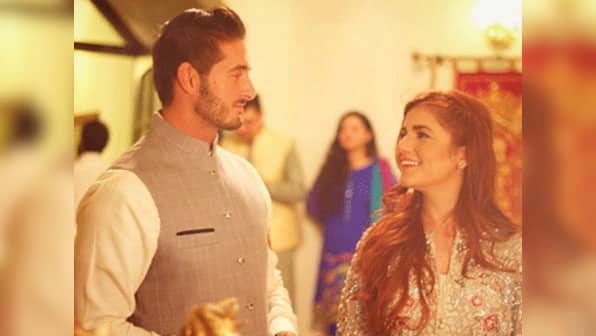 Momina Mustehsan announces engagement to US-based banker Ali Naqvi