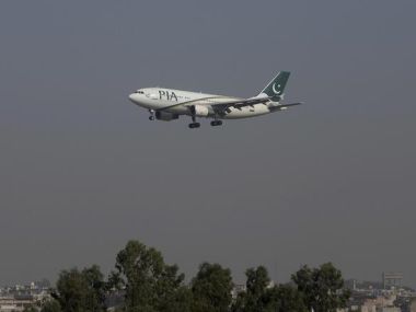 Pakistan airspace to remain closed indefinitely to both domestic, international flights amid tensions with India Pakistan airspace to remain closed indefinitely to both domestic, international flights amid tensions with India