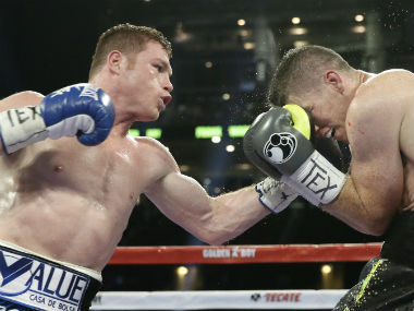 Canelo Alvarez ends Liam Smith's undefeated run in Super Welterweight world title bout Canelo Alvarez ends Liam Smith's undefeated run in Super Welterweight world title bout