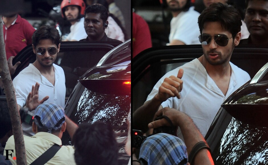 He waved at his fans and posed for the media. Sachin Gokhale/Firstpost He waved at his fans and posed for the media. Sachin Gokhale/Firstpost