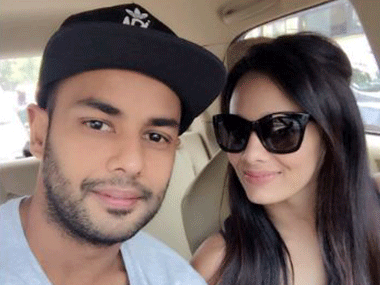 Mayanti Langer shuts down trolls for commenting on husband Stuart Binny's performance Mayanti Langer shuts down trolls for commenting on husband Stuart Binny's performance