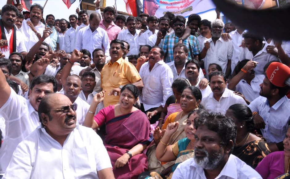 DMK Chief M Karunanidhi's daughter and Rajya Sabha MP Kanimozhi raises slogans during a protest over Cauvery water issue in Chennai on Friday. V. Srinivasulu DMK Chief M Karunanidhi's daughter and Rajya Sabha MP Kanimozhi raises slogans during a protest over Cauvery water issue in Chennai on Friday. V. Srinivasulu