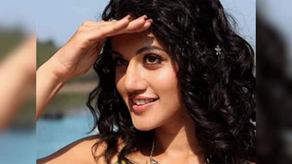Taapsee Pannu to act alongside Rishi Kapoor in Anubhav Sinha's thriller titled Mulk