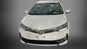 Spied: India-bound 2017 Toyota Corolla Altis facelift in Taiwan
