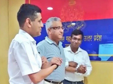 UP DGP Javeed Ahmad leads from front, volunteers for Taser gunshot UP DGP Javeed Ahmad leads from front, volunteers for Taser gunshot